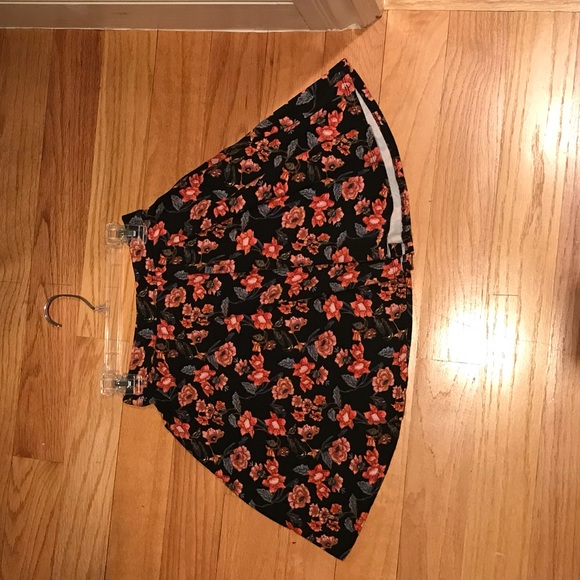 Flower Skirt - Picture 2 of 4